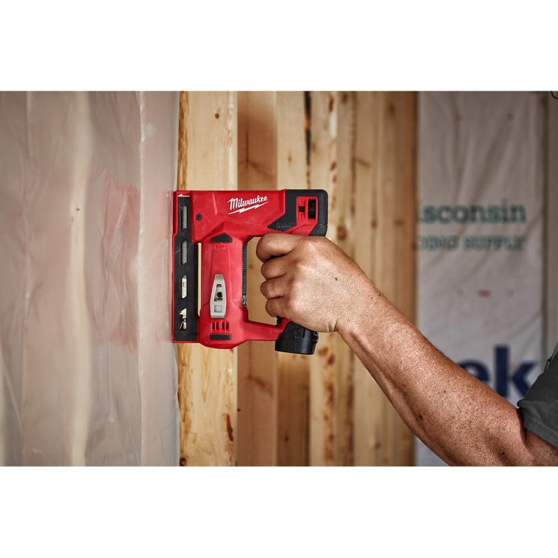 Milwaukee 2447-20x2BSK M12 12V 3/8" Crown Stapler w/ 4AH and 2AH Starter Kit - Image 7