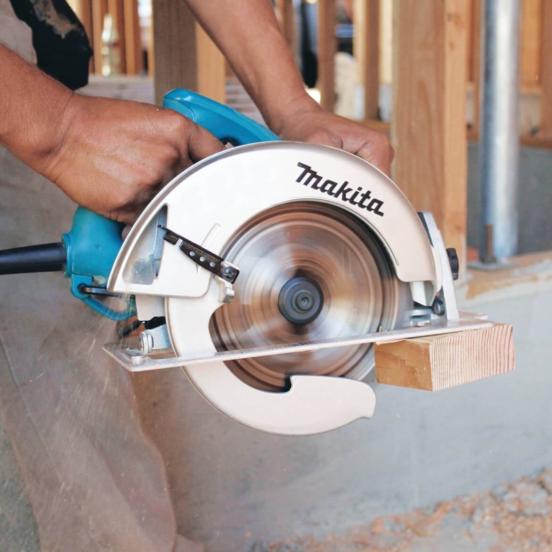 Makita 5007NK Powerful 15 Amp motor 7-1/4-Inch Corded Circular Saw - Image 3