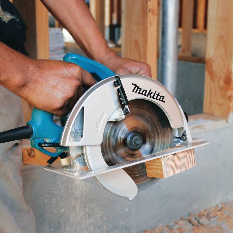 Makita 5007NK Powerful 15 Amp motor 7-1/4-Inch Corded Circular Saw - Image 4