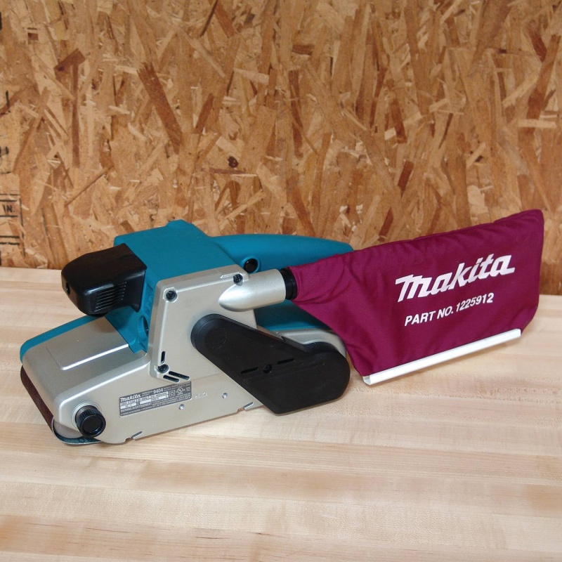 Makita 9404 4'' x 24'' Corded Belt Sander Variable Speed - Image 2