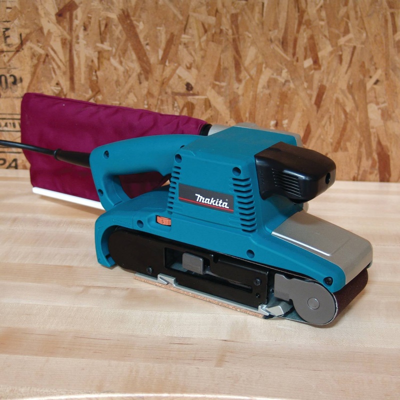 Makita 9920 3'' x 24'' Corded Belt Sander Variable Speed - Image 4