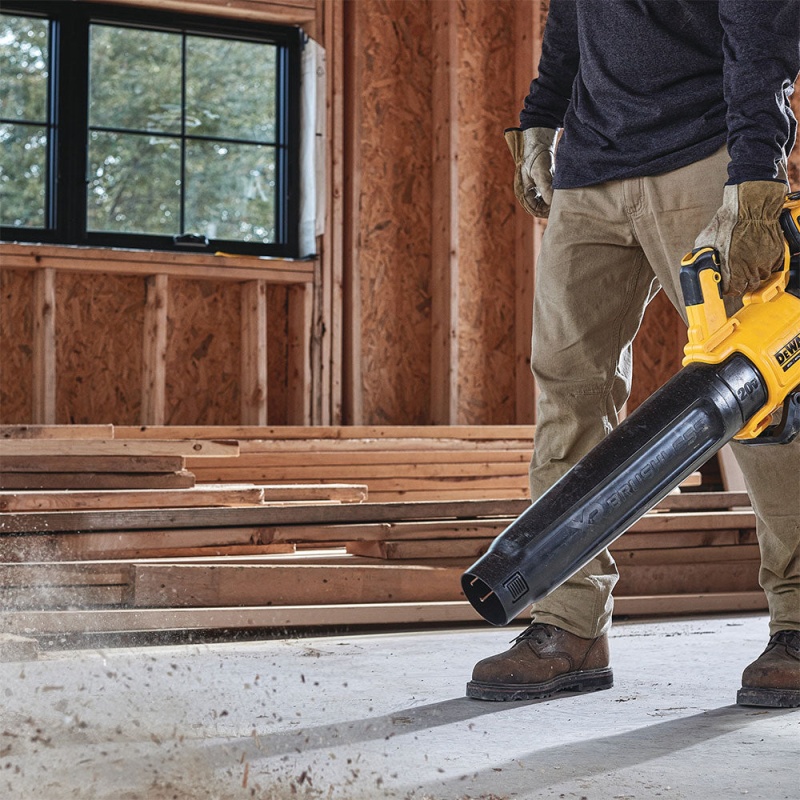 DeWALT DCBL722P1 20V MAX XR Brushless Ergonomic Handheld Blower Kit - Image 3