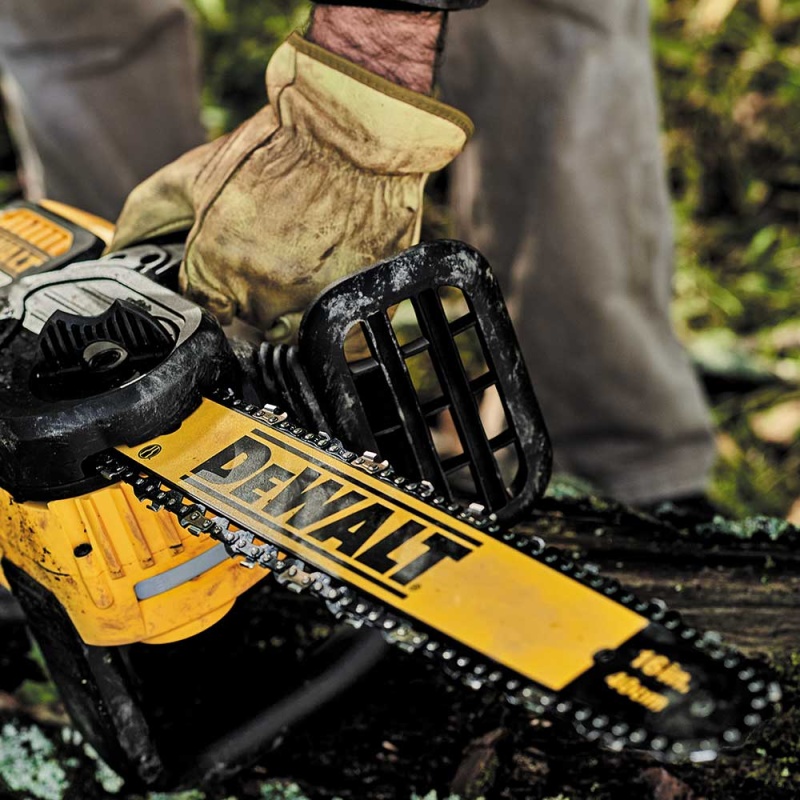 DeWALT DCCS670X1 60V MAX FLEXVOLT 16" 3.0Ah Brushless Lithium-Ion Chainsaw Kit - Image 11