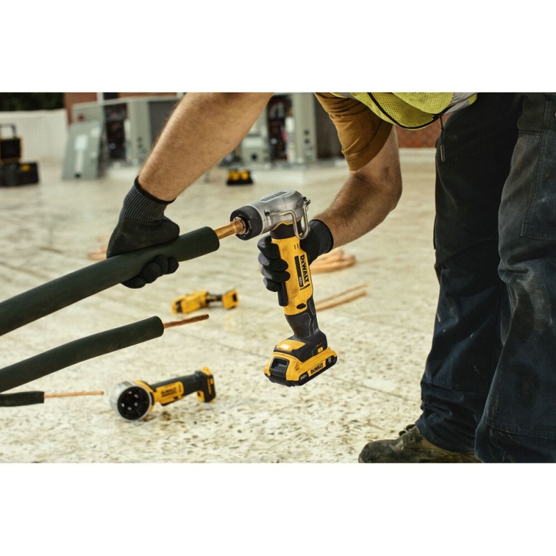 Dewalt DCE450D1 20V MAX Cordless Copper Swage Tool Kit - Image 8