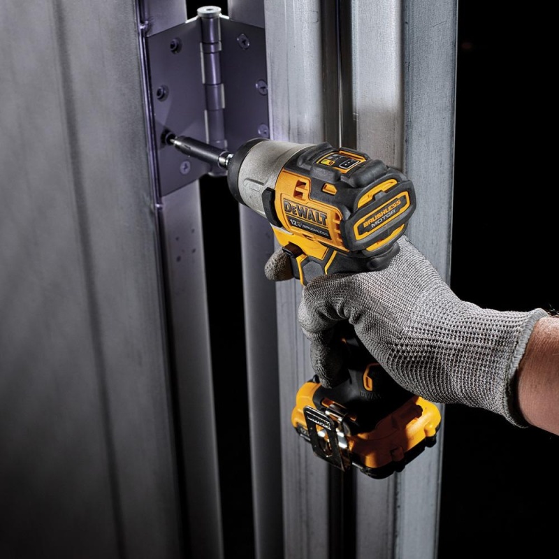 DeWALT DCF801F2 12V MAX XTREME Brushless 1/4 Inch Cordless Impact Driver Kit - Image 7