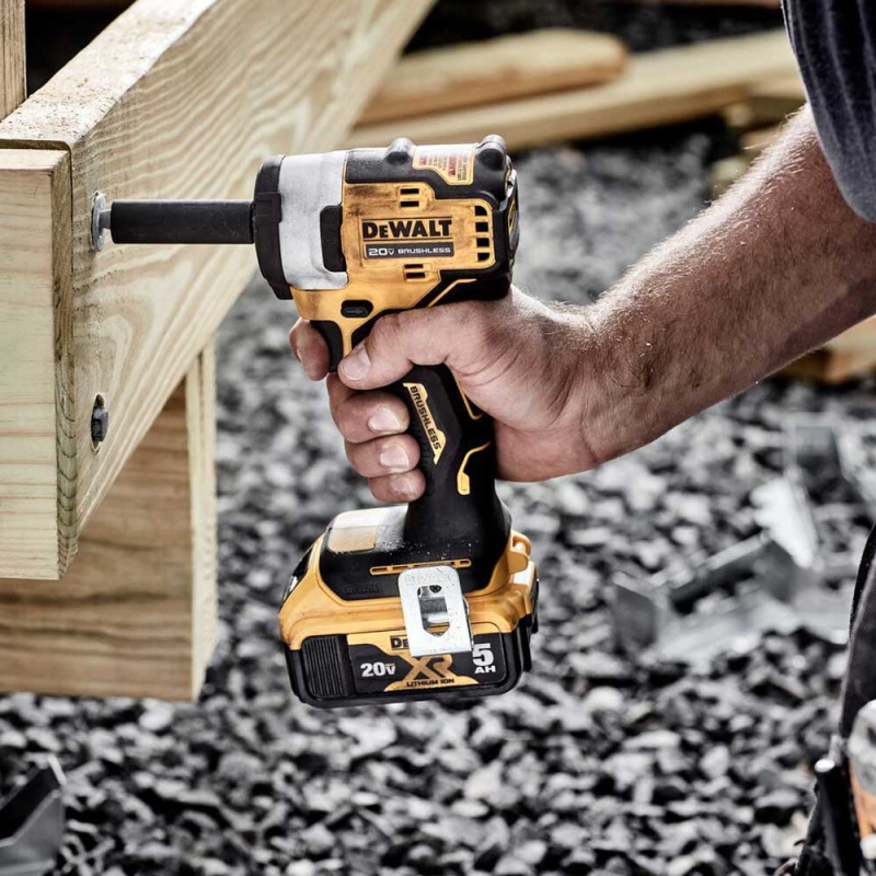 DeWALT DCF913B 20V 3/8" Compact Impact Wrench - Bare Tool - Image 3