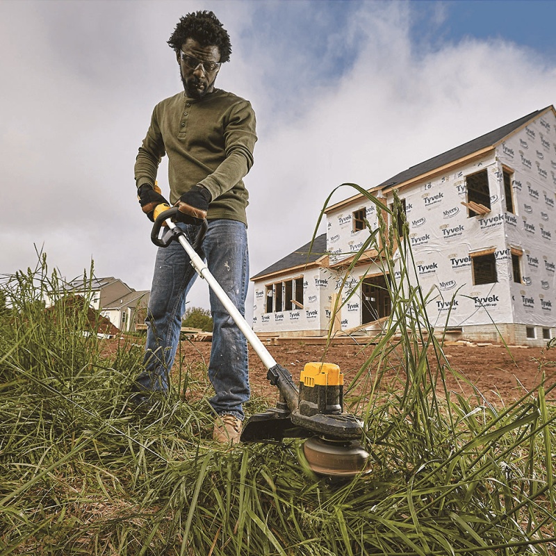 DeWALT DCKO975M1 20V Cordless String Trimmer/Blower Combo Kit - Image 7