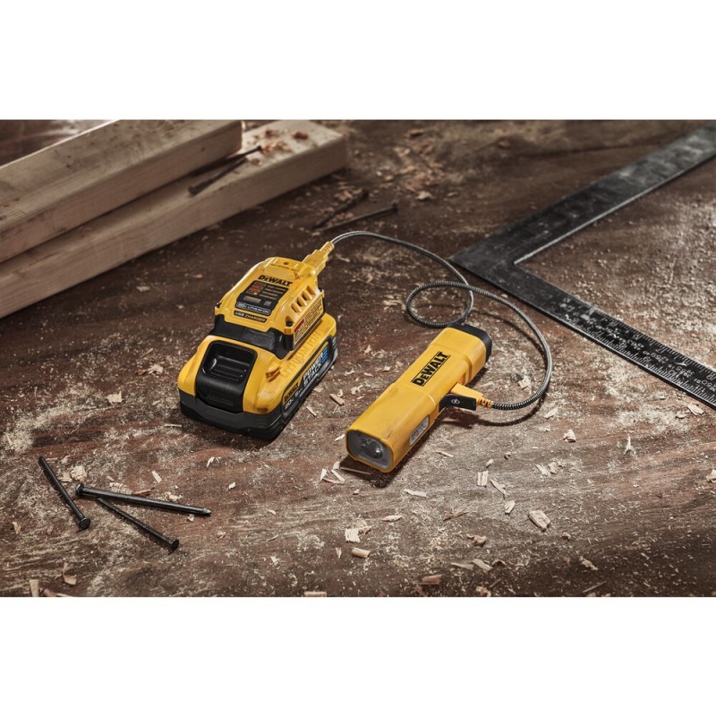 DeWALT DCL183 Rechargeable LED Flashlight w/ 1000 Lumens - Image 7