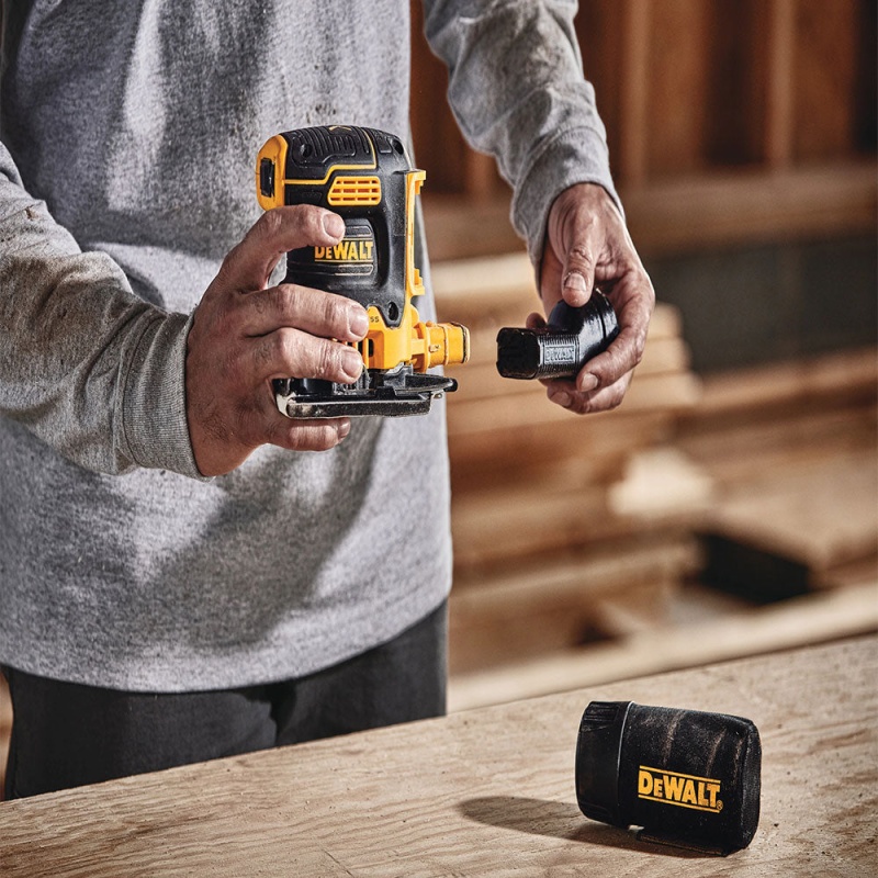 DeWALT DCW200B 20V MAX 1/4" Cordless Li-Ion Brushless Sander - Bare Tool - Image 4