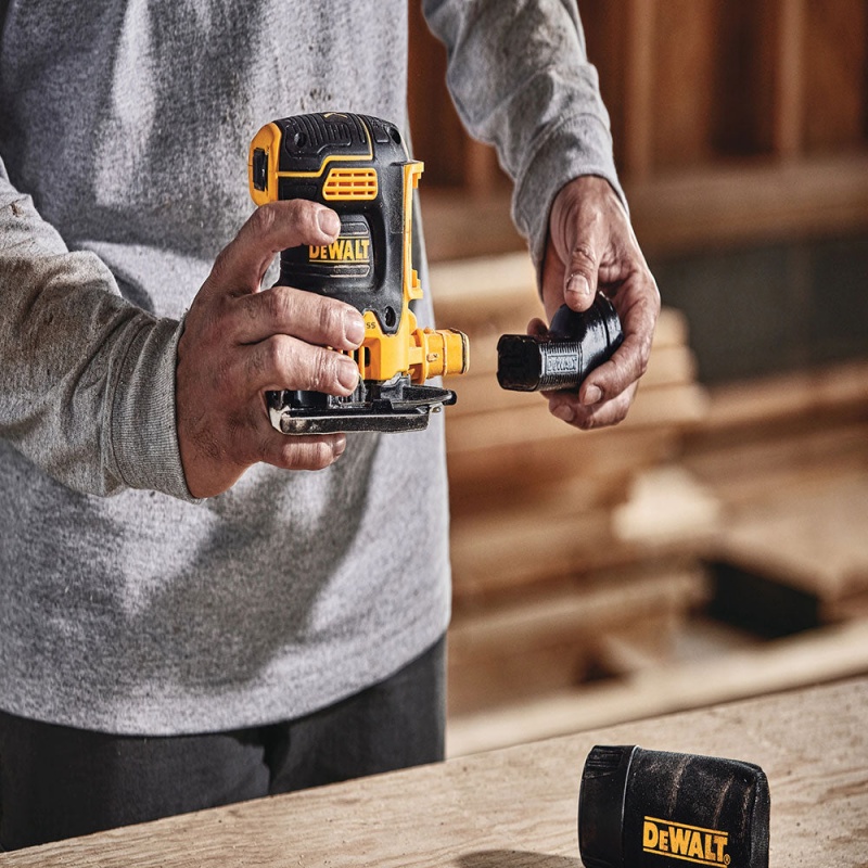 DeWALT DCW200D1 20V MAX XR 1/4 Sheet Cordless Durable Variable Speed Sander Kit - Image 7