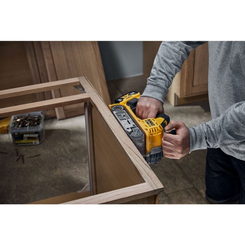 DeWALT DCW220B 20V 3x21" Cordless Belt Sander - Bare Tool - Image 11