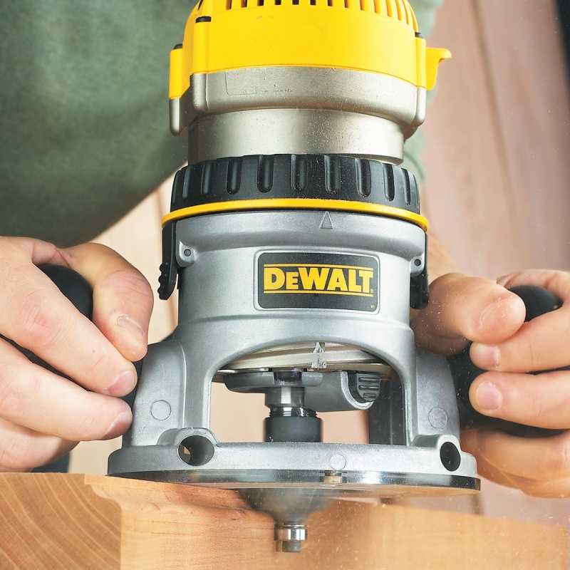 DeWALT DW618 2-1/4 HP EVS Fixed Base Woodworking Router w/ Soft Start - Image 3