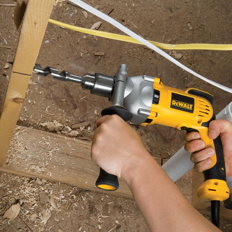 DeWALT DWD210G 1/2" 10-Amp Variable Speed Drill - Image 4