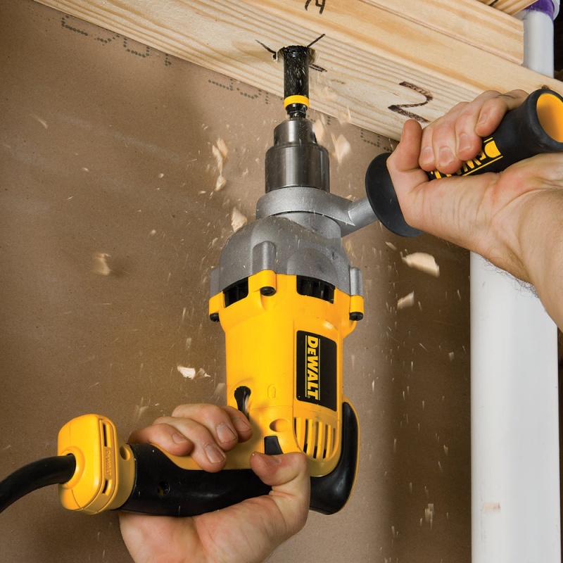 DeWALT DWD210G 1/2" 10-Amp Variable Speed Drill - Image 5