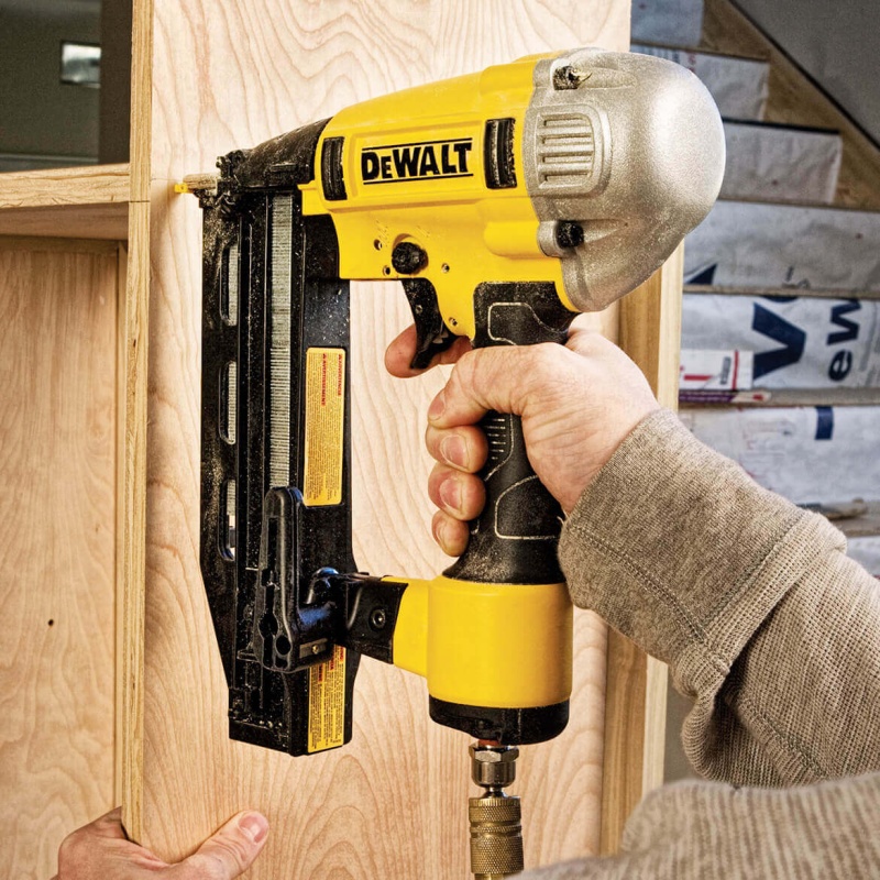 DeWALT DWFP71917 2-1/2 in. x 16 Guage Pneumatic Precision Point Finish Nailer - Image 2