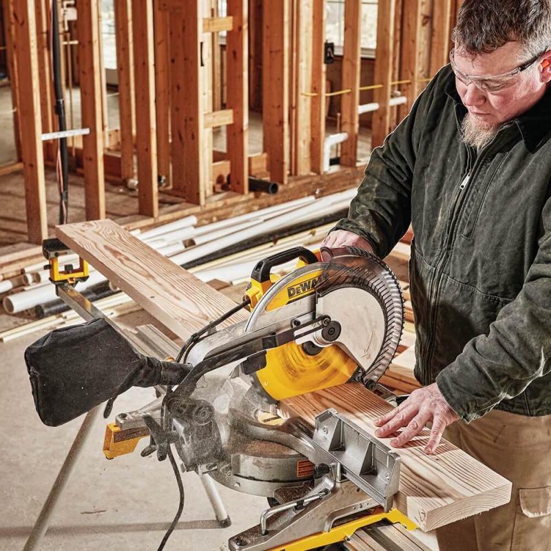 DeWALT DWS715 120V 12 Inch 15 Amp Electric Single Bevel Compound Miter Saw - Image 2