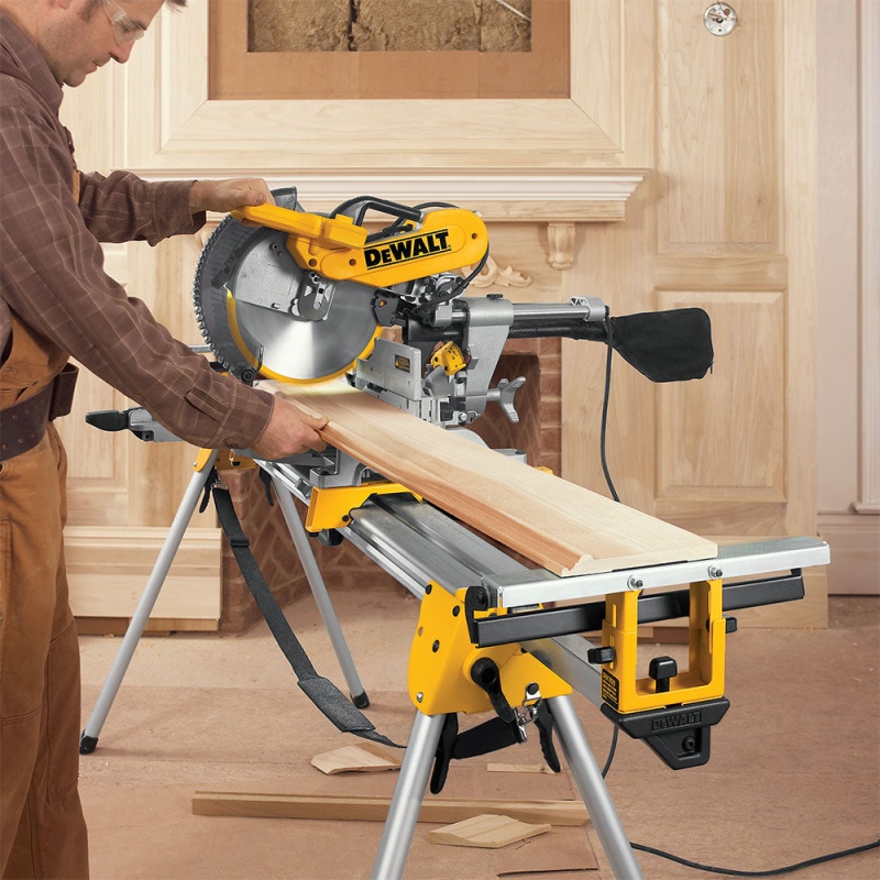 DeWALT DWS779 12-Inch 15-Amp 3800-Rpm Double Bevel Sliding Compound Miter Saw - Image 2