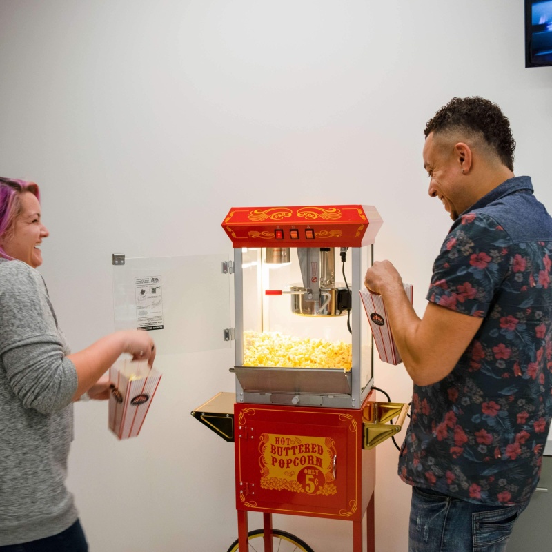 FunTime FT862CR 8oz Red Popcorn Popper Machine Maker Cart Vintage Style - Image 11