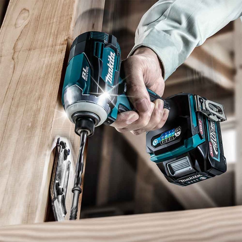 Makita GDT01D 40V MAX XGT Brushless Cordless Impact Driver Kit w/ 2.5Ah Battery - Image 6