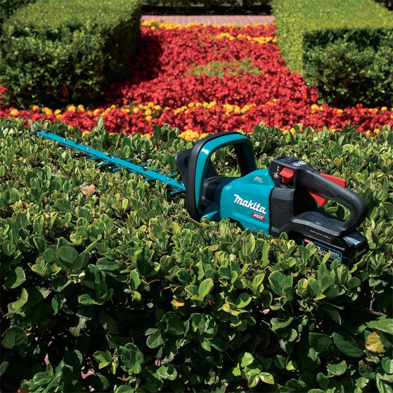 Makita GHU02M1 40V XGT 24" Brushless Cordless Hedge Trimmer Kit w/ 4.0AH Battery - Image 4