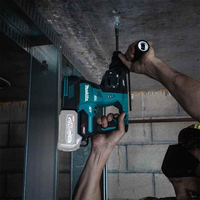 Makita GRH01Z 40V MAX XGT 1-1/8" Brushless Cordless AVT Rotary Hammer -Bare Tool - Image 9