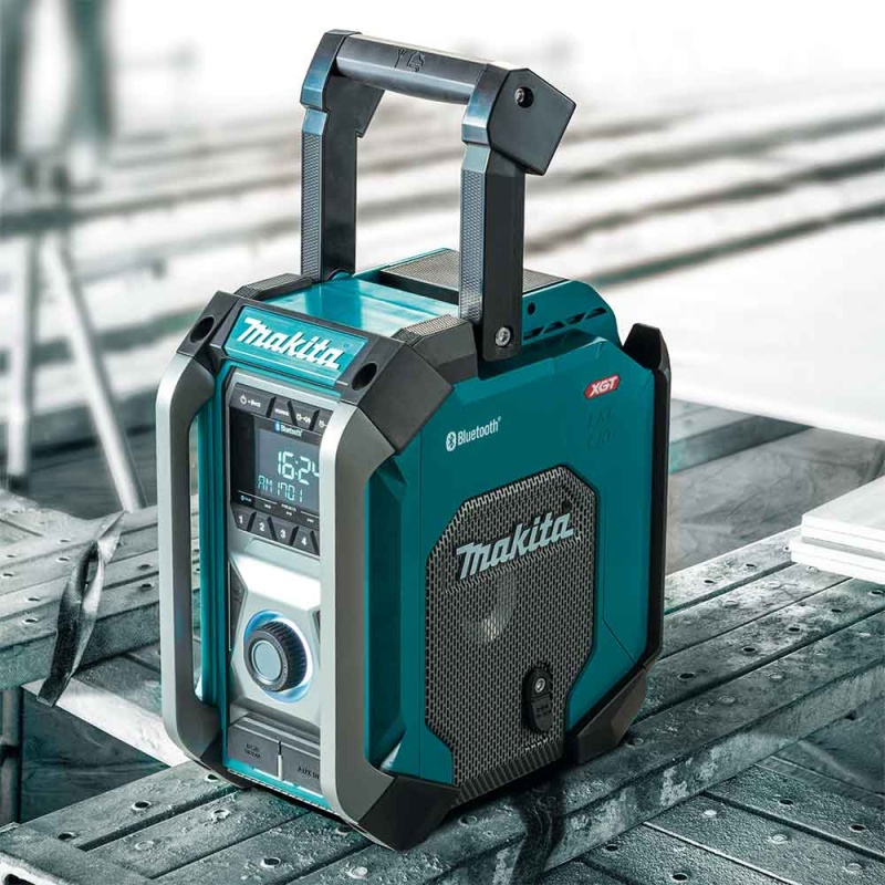 Makita GRM03 40V MAX XGT Cordless Bluetooth Job Site Radio - Bare Tool - Image 3