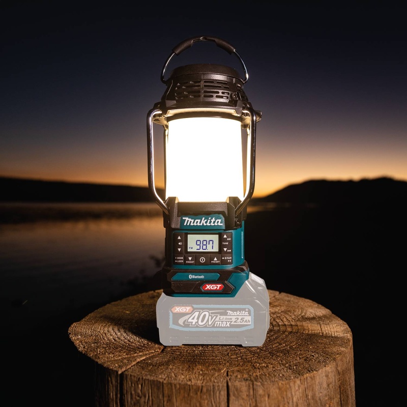 Makita GRM04 40V max XGT Cordless Lantern w/ Radio - Bare Tool - Image 2