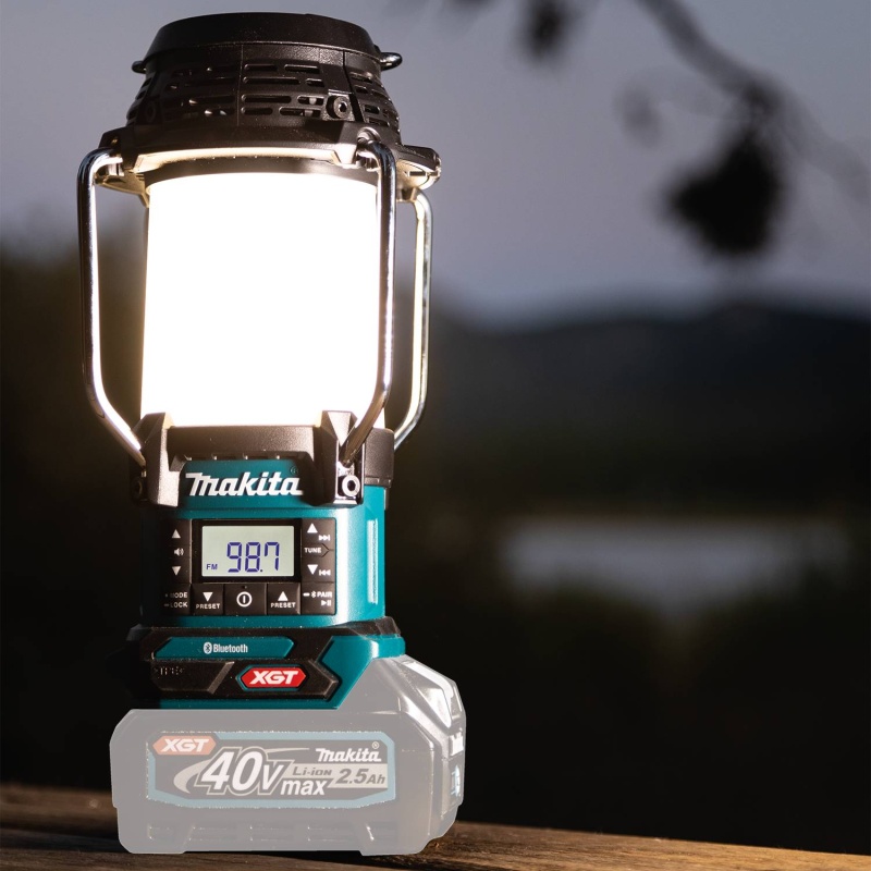 Makita GRM04 40V max XGT Cordless Lantern w/ Radio - Bare Tool - Image 3