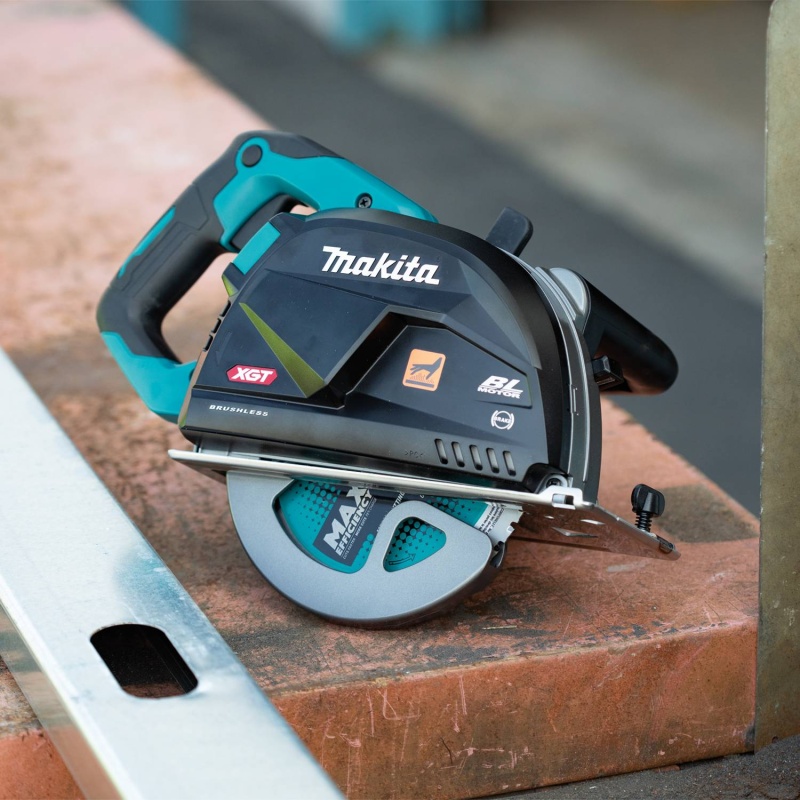 Makita GSC01M1 40V XGT 7-1/4" Brushless Metal Saw Kit w/Brake and Chip Collector - Image 5