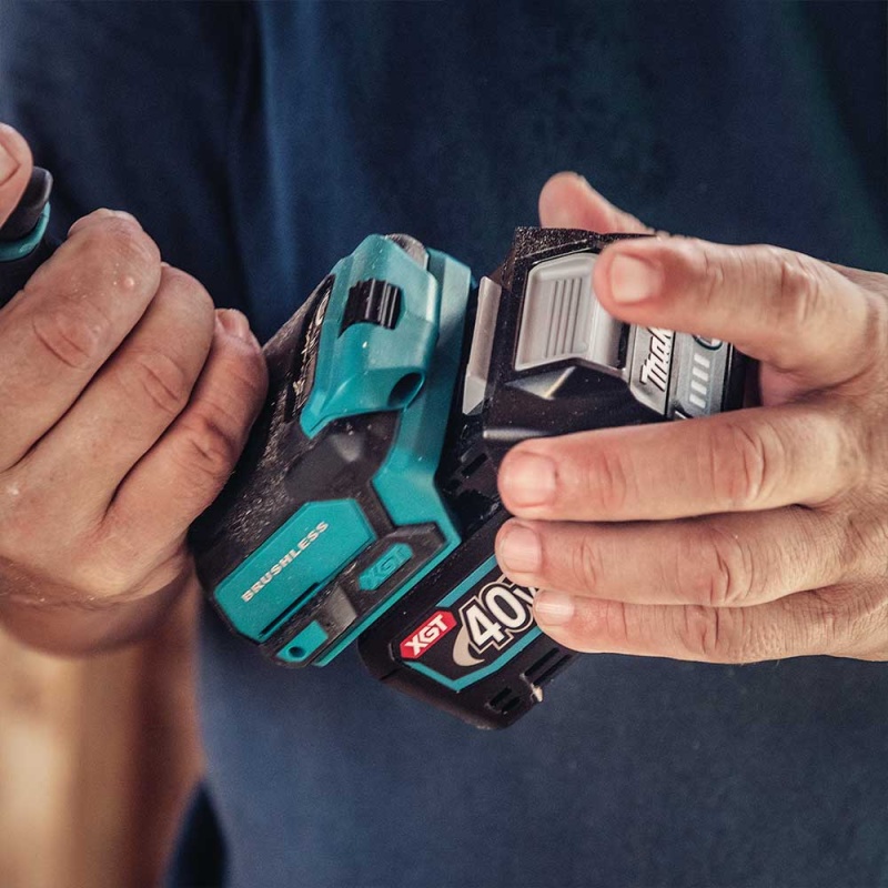 Makita GT200D 40V MAX XGT Brushless Cordless 2 PC Combo Kit w/ 2.5 AH Batteries - Image 10