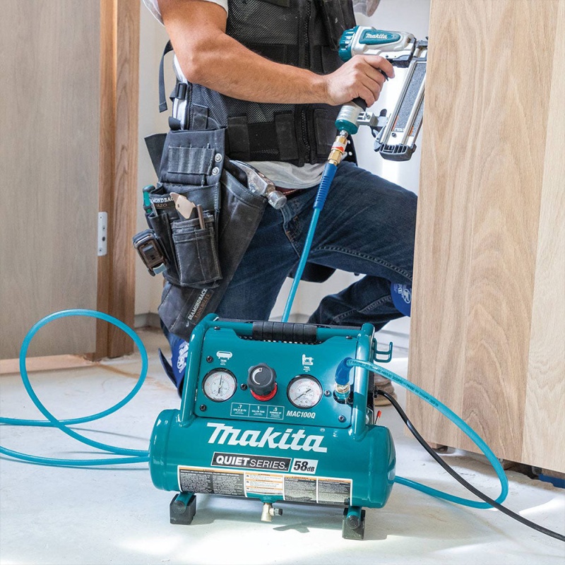 Makita MAC100QK1 1/2 HP 1 Gallon Compact Electric Compressor Nailer Combo Kit - Image 5