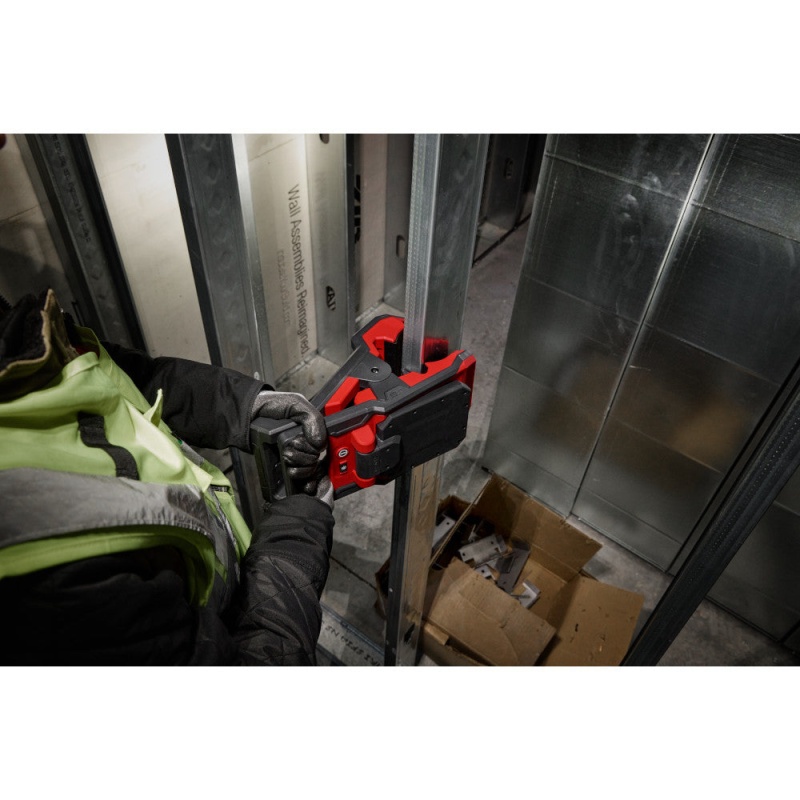 Milwaukee 2358-20 M18 18V ROVER 2000 Lumen Clamping Flood Light - Bare Tool - Image 10