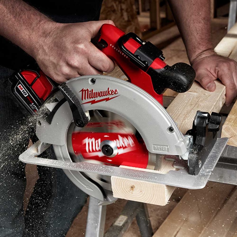 Milwaukee 2631-80 M18 18V 7-1/4" Brushless Circular Saw -Bare Tool-Reconditioned - Image 4