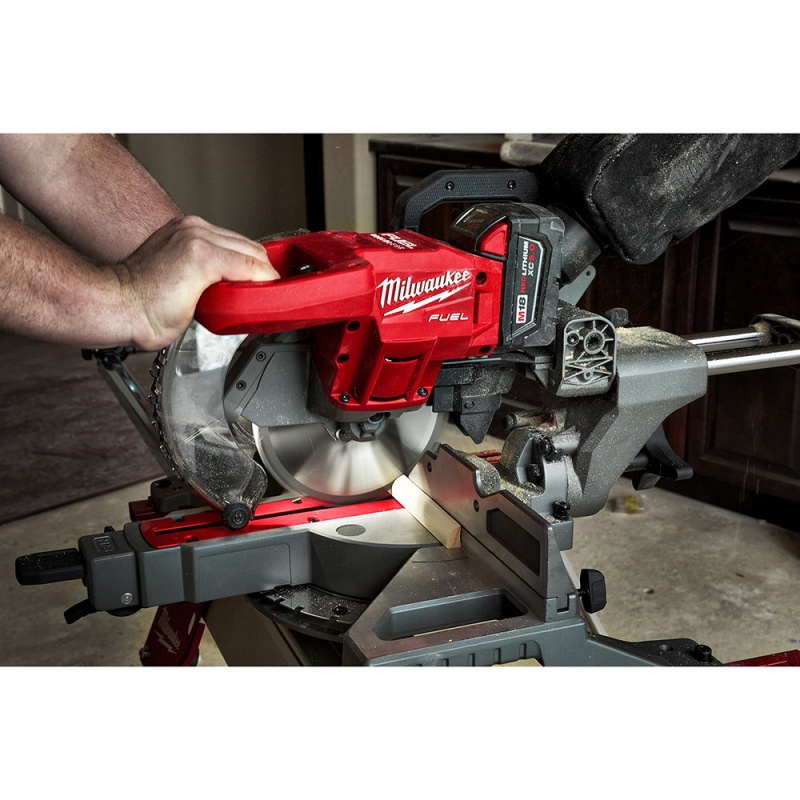 Milwaukee 2733-21 M18 FUEL 18V 7-1/4-Inch Dual Bevel Sliding Miter Saw Kit - Image 11