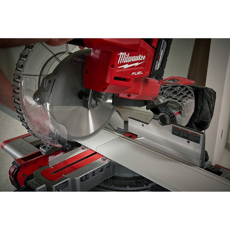 Milwaukee 2734-21 M18 FUEL 18V 10" Dual Bevel Sliding Compound Miter Saw Kit - Image 11