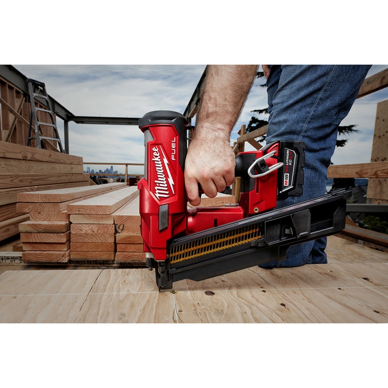 Milwaukee 2744-20EM M18 FUEL 18V 21 Degree Framing Nailer w/ EXT Capacity Mag - Image 8