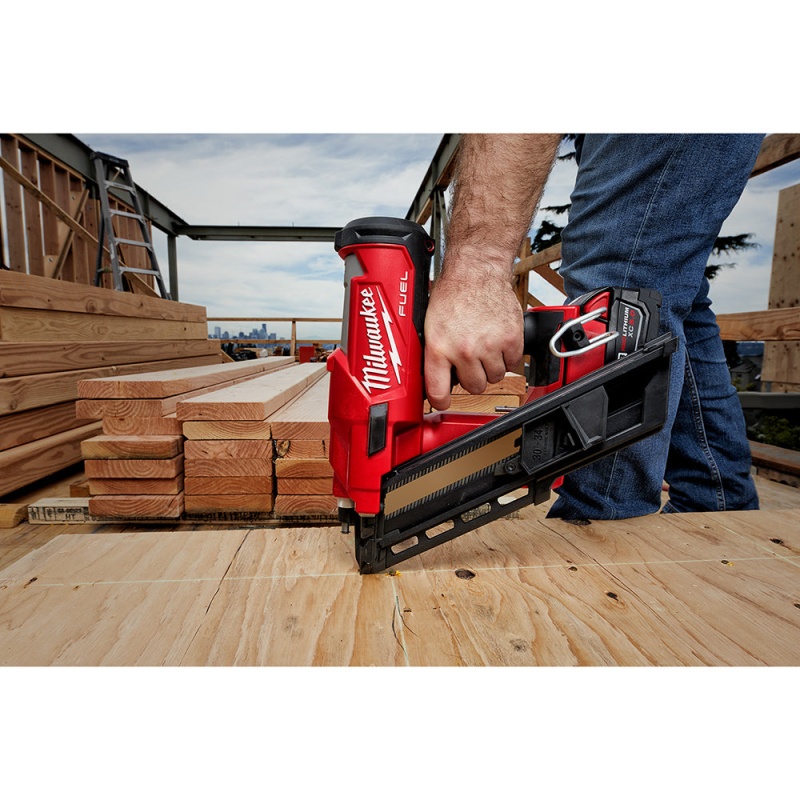 Milwaukee 2745-20EM M18 FUEL 18V 30 Degree Framing Nailer w/ EXT Capacity Mag - Image 8