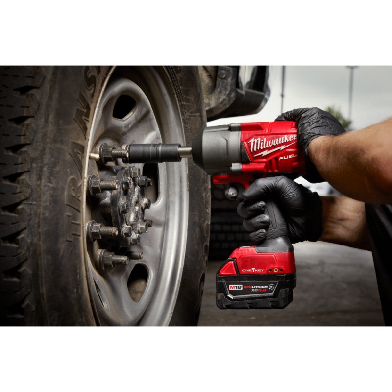 Milwaukee 2769-22R M18 FUEL 18V 1/2" ONE-KEY Controlled Torque Impact Wrench Kit - Image 9