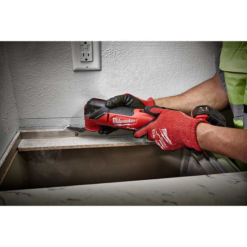 Milwaukee 2821-21MT M18 FUEL 18V SAWZALL / Oscillating Multi-Tool Combo Kit - Image 18