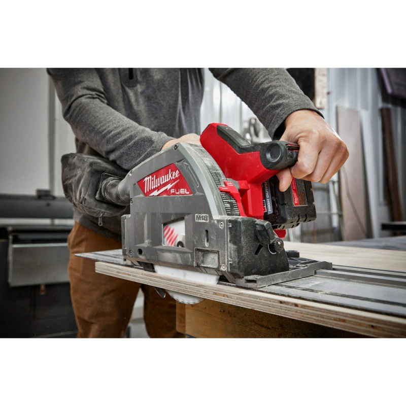 Milwaukee 2831-20X31 M18 FUEL 18V 6-1/2" Plunge Track Saw w/ Clamp and 31" Track - Image 3