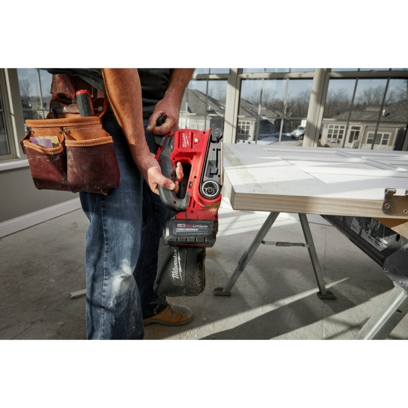 Milwaukee 2832-20 M18 FUEL 18V 3" x 18" Cordless Li-Ion Belt Sander - Bare Tool - Image 10