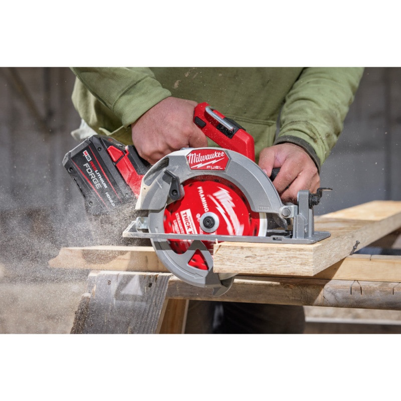 Milwaukee 2834-20TK M18 FUEL 18V 7-1/4" Circular Saw w/ Thick Kerf blade - Image 13