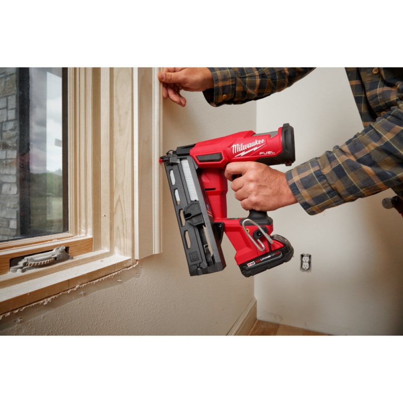 Milwaukee 2841-80 M18 18V 16 Gauge Cordless Angled Nailer - Reconditioned - Image 8