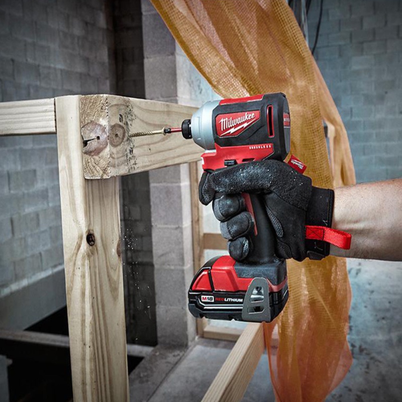 Milwaukee 2850-21P M18 18V Brushless Cordless 1/4 Inch Hex Impact Driver Kit - Image 7