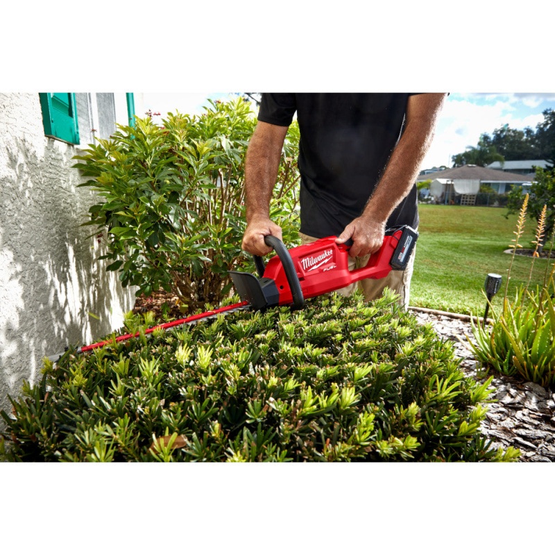 Milwaukee 3001-20 M18 FUEL 18" Ergonomic Cordless Hedge Trimmer - Bare Tool - Image 11