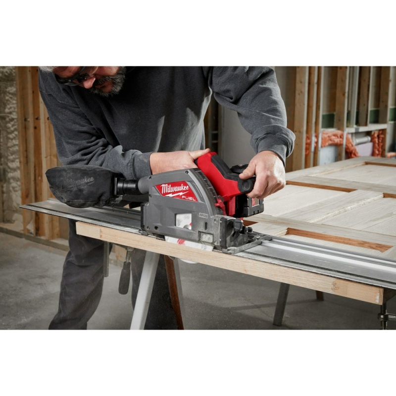 Milwaukee 48-08-0570 31" Heavy Duty Anti-Friction Track Saw Guide Rail - Image 5