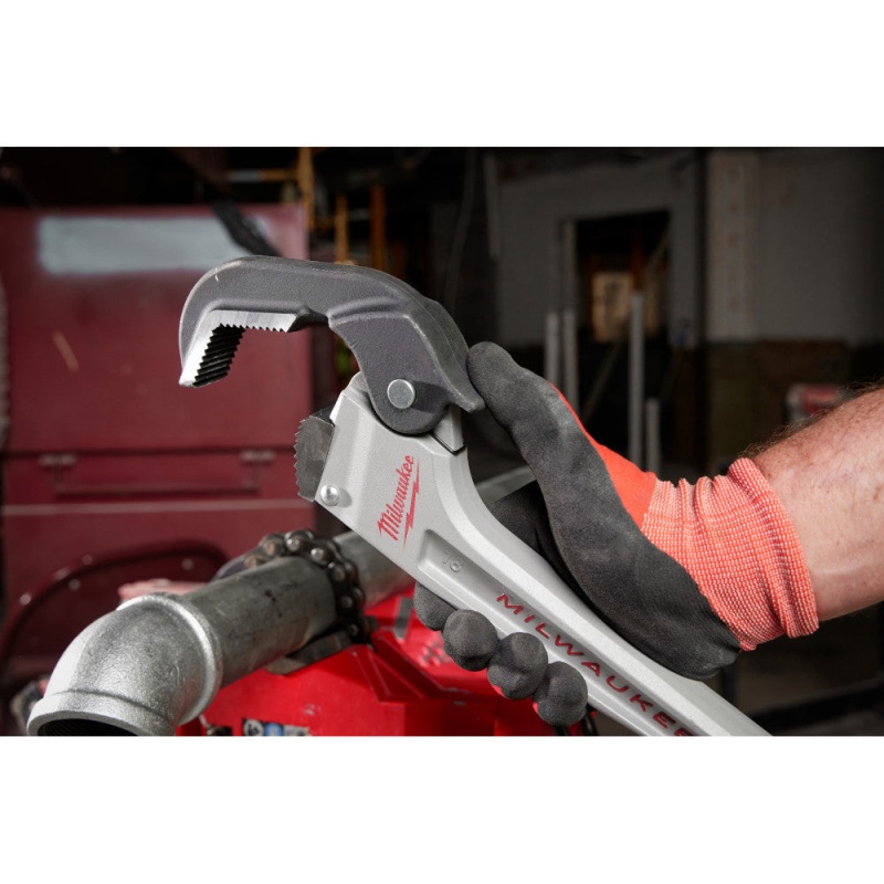 Milwaukee 48-22-7418 18" Aluminum Self-Adjusting Pipe Wrench - Image 6