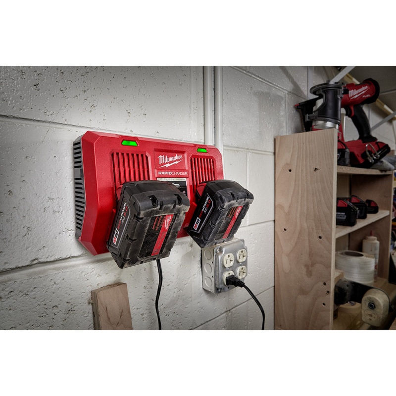 Milwaukee 48-59-1802 REDLINK M18 Dual Bay Simultaneous Rapid Charger - Image 4