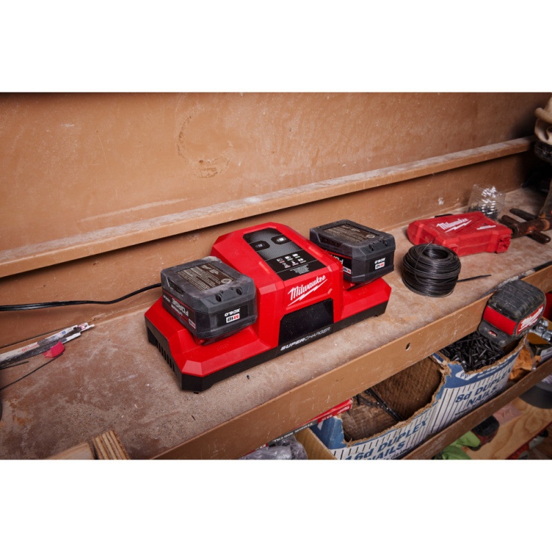 Milwaukee 48-59-1815 M18 18V Dual Bay Simultaneous Super Charger - Image 9