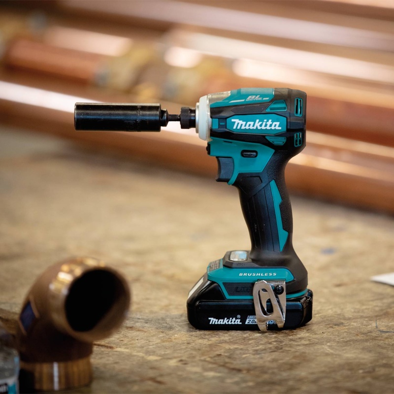 Makita XDT19R 18V LXT Brushless Cordless Compact 4-Speed Impact Driver Kit - Image 7